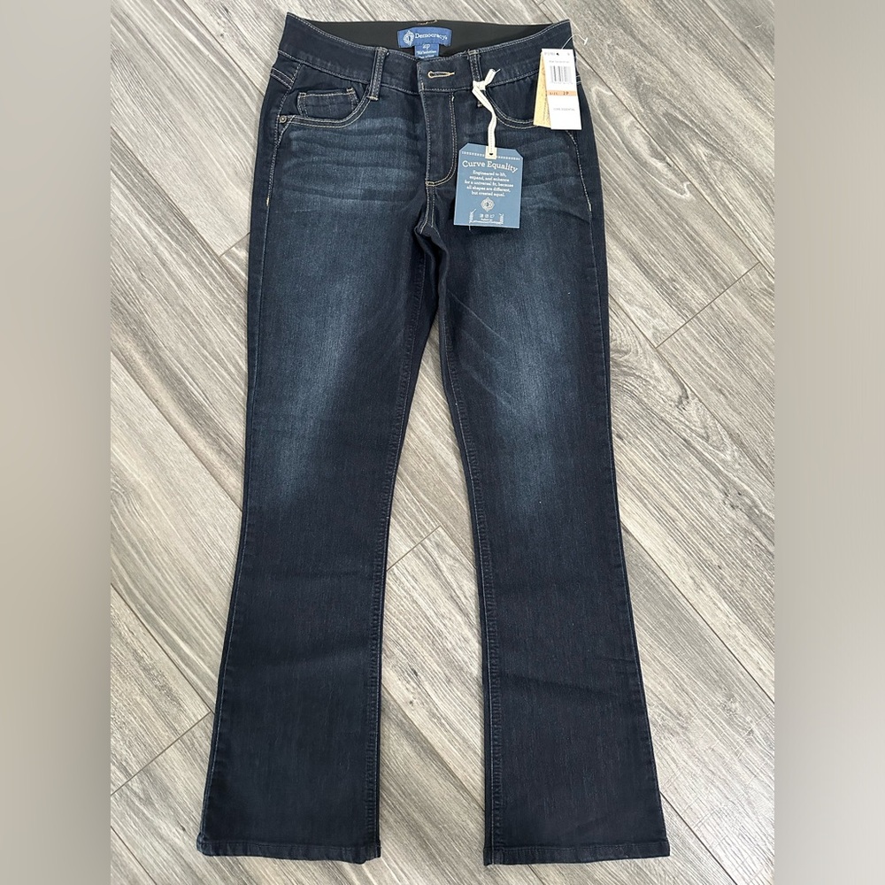 Womens Jeans Size 2P Democracy Stretch - Brand New never worn!